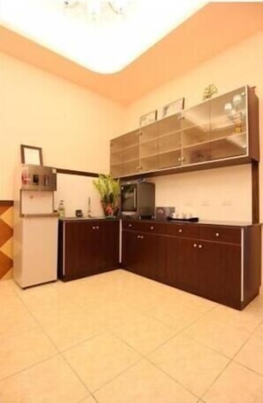 Fridge, electric kettle
