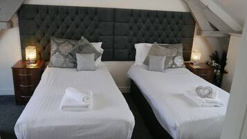 7 bedrooms, iron/ironing board, WiFi