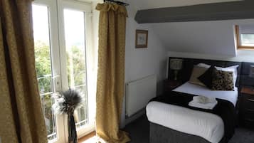 7 bedrooms, iron/ironing board, WiFi