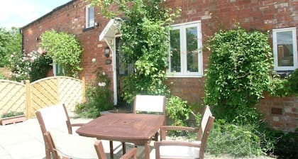 Hamlet Cottage - Vuodepaikkoja 4 - Stratford upon Avon
