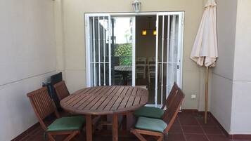 Apartamento, 2 habitaciones, terraza | Terraza o patio