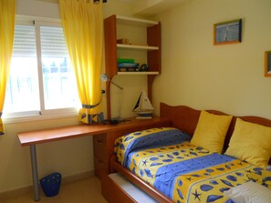Apartment, 2 Bedrooms, Terrace | 2 bedrooms, iron/ironing board, bed sheets - PUERTA PALMAR H2 (Denia)