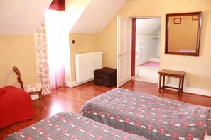 Room - Gîtes de Montvaltin (Le Breuil)