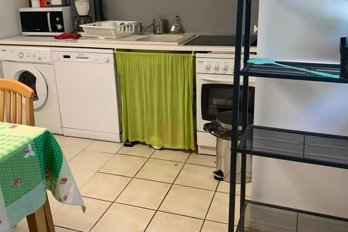 Basic Duplex (Duplex) | Private kitchen