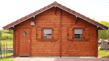 Basic Chalet | Exterior