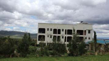 المنشأة من الخارج