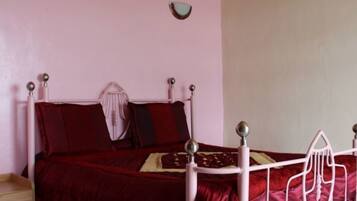 Double Room | Desk, blackout drapes, free WiFi, bed sheets
