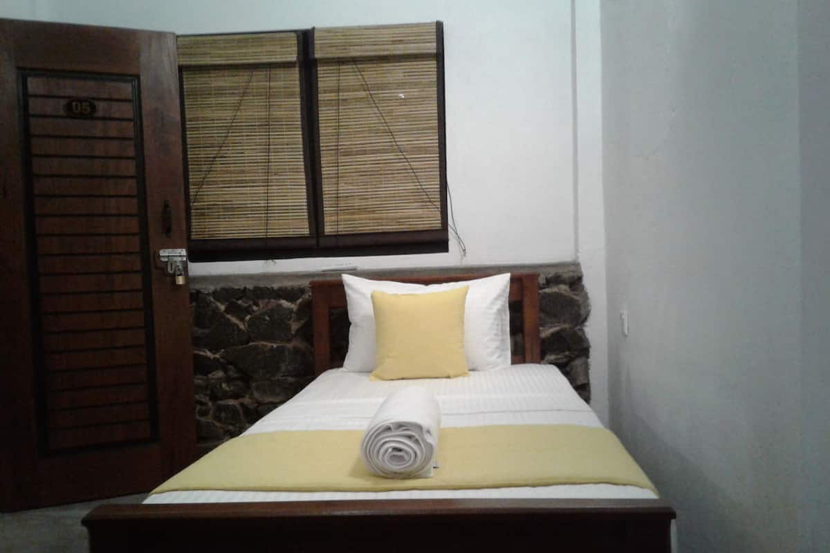 Economy Single Room | Select Comfort beds, blackout drapes