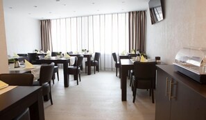 Free daily buffet breakfast - Hotel am Markt (Cochem)