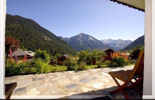 Re garden apartment facing south very beautiful mountain view - CREY BAS