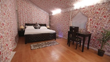 Cottage Room | Free WiFi