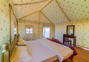 Swiss Tent - Jaisalmer Khodiyar Resort - Campsite (Jaisalmer)