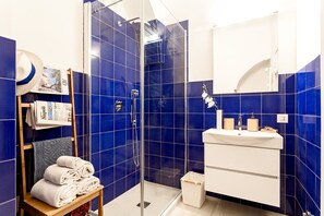 Cottage | Bathroom | Hair dryer, bidet, towels - Casa Giardino (Positano)