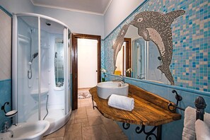 Cottage | Bathroom | Hair dryer, bidet, towels, shampoo - Villa Pandora (Sorrento)