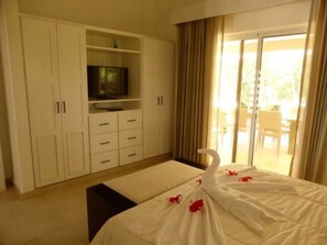 Villa (3 Bedrooms) | 3 Schlafzimmer, Bügeleisen/Bügelbrett, Bettwäsche