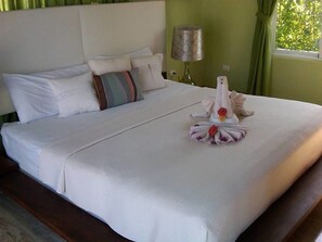 Villa (4 Bedrooms) | Bügeleisen/Bügelbrett, WLAN, Bettwäsche