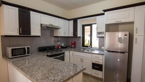 วิลล่า (2 Bedrooms) | ครัวส่วนตัว | เครื่องชงกาแฟเอสเปรสโซ, เตาอบ, เตาประกอบอาหาร, เครื่องครัว/จาน/ช้อนส้อม