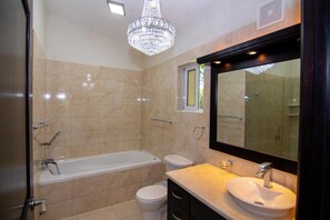 Maison (5 Bedrooms) | Salle de bain