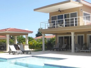 Piscina externa