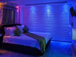 14 bedrooms, iron/ironing board, free WiFi, bed sheets - Luxury 14 Bedroom Villa Walking to Clubs/beaches! (Sosúa)