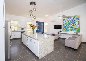 บ้านพัก (3 Bedrooms) | ครัวส่วนตัว | ตู้เย็น, เตาอบ, เตาประกอบอาหาร, เครื่องล้างจาน