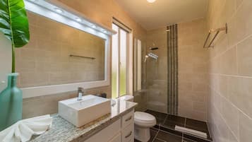 Nhà (3 Bedrooms) | Phòng tắm