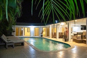 Vila Deluks (6 Bedrooms) | 6 kamar tidur, brankas, setrika/meja setrika, dan Wi-Fi gratis