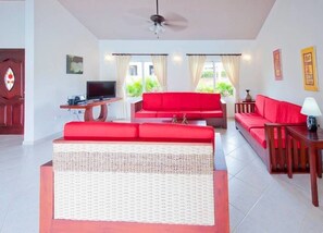 Villa (6 Bedrooms)