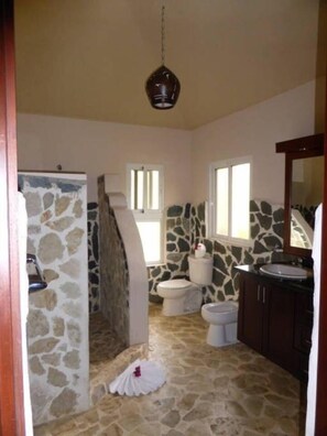 Bathroom - Elegant and Private 4 Bedroom Villa (Sosúa)