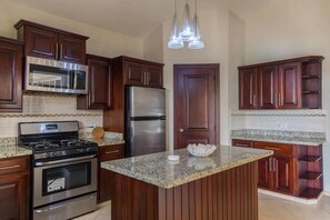 别墅 (3 Bedrooms) | 私人厨房 | 烤箱、炉灶、意式浓缩咖啡机、厨具/餐具