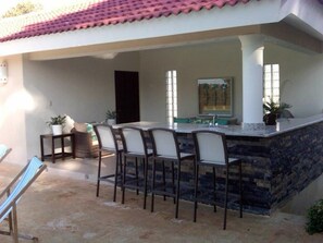 Villa (5 Bedrooms) | Balcony - Unique and Elegant 5 Bedroom (Sosúa)