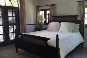 Villa (Multiple Bedrooms) | 8 habitaciones, tabla de planchar con plancha, wifi y ropa de cama 