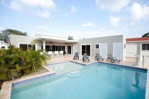 Outdoor pool - Stylish 3 Bedroom w/ Covered BBQ Area by the Pool (Sosúa)