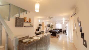 Villa (6 Bedrooms) | Private kitchen | Full-size fridge, microwave, toaster, blender