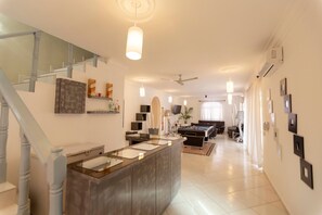 Villa (6 Bedrooms) | Private kitchen | Full-size fridge, microwave, toaster, blender - Private 6 Bedroom Villa Great for Parties (Sosúa)