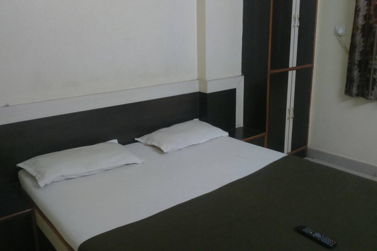 Economy Double Room | WiFi (free)
