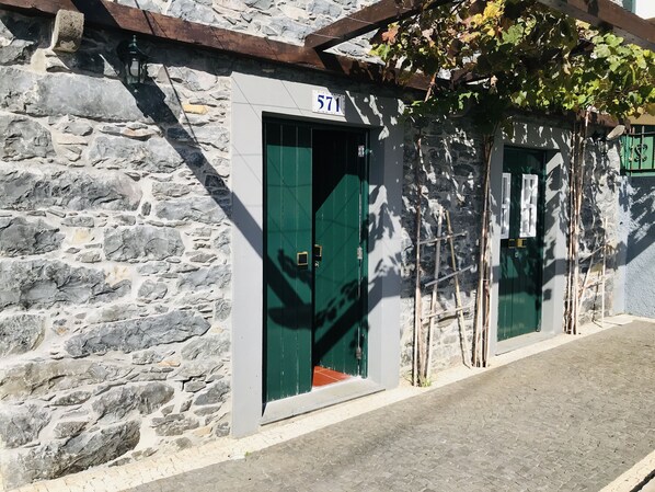 Exterior detail - Lugar da Ribeira House (Ribeira Brava)