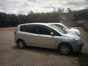 Free self parking - The Hide-Out Guest House (Ruiru)