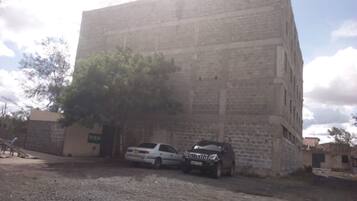 Mặt tiền nơi lưu trú