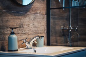 Assecador de cabells i tovalloles 