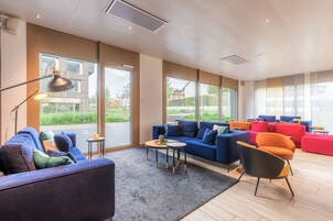 Sala de estar en el lobby