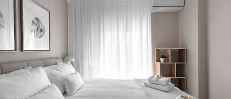 2 bedrooms, desk, soundproofing, iron/ironing board