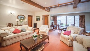 Living area - Wren's Nest (Ross-on-Wye)