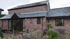 Front of property - Wren's Nest (Ross-on-Wye)