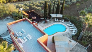 บริเวณภายนอก