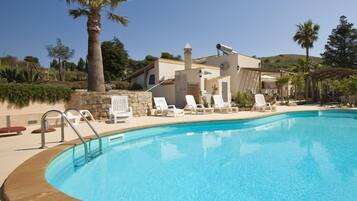 Piscina stagionale all'aperto