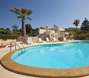 Seasonal outdoor pool - Agriturismo Don Carlo (Erice)