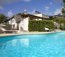 Piscina externa sazonal