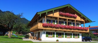 Brauneckのふもとにある新しい家、子供と犬との休暇、 