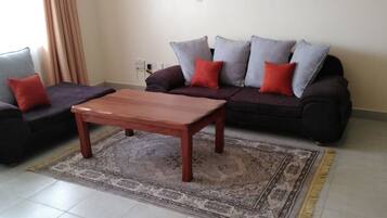 Apartment | Living room | Flat-screen TV